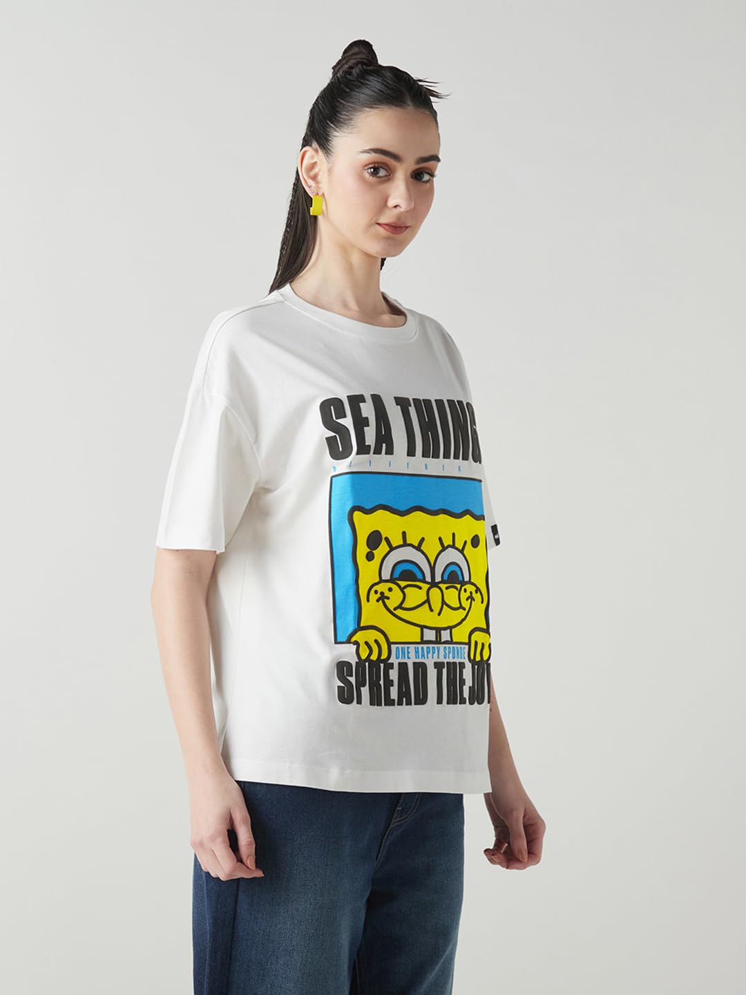 Bewakoof Official Garfield Merchandise Women's Graphic Printed Oversized Fit Half Sleeve Round Neck Cotton Jersey T-Shirt