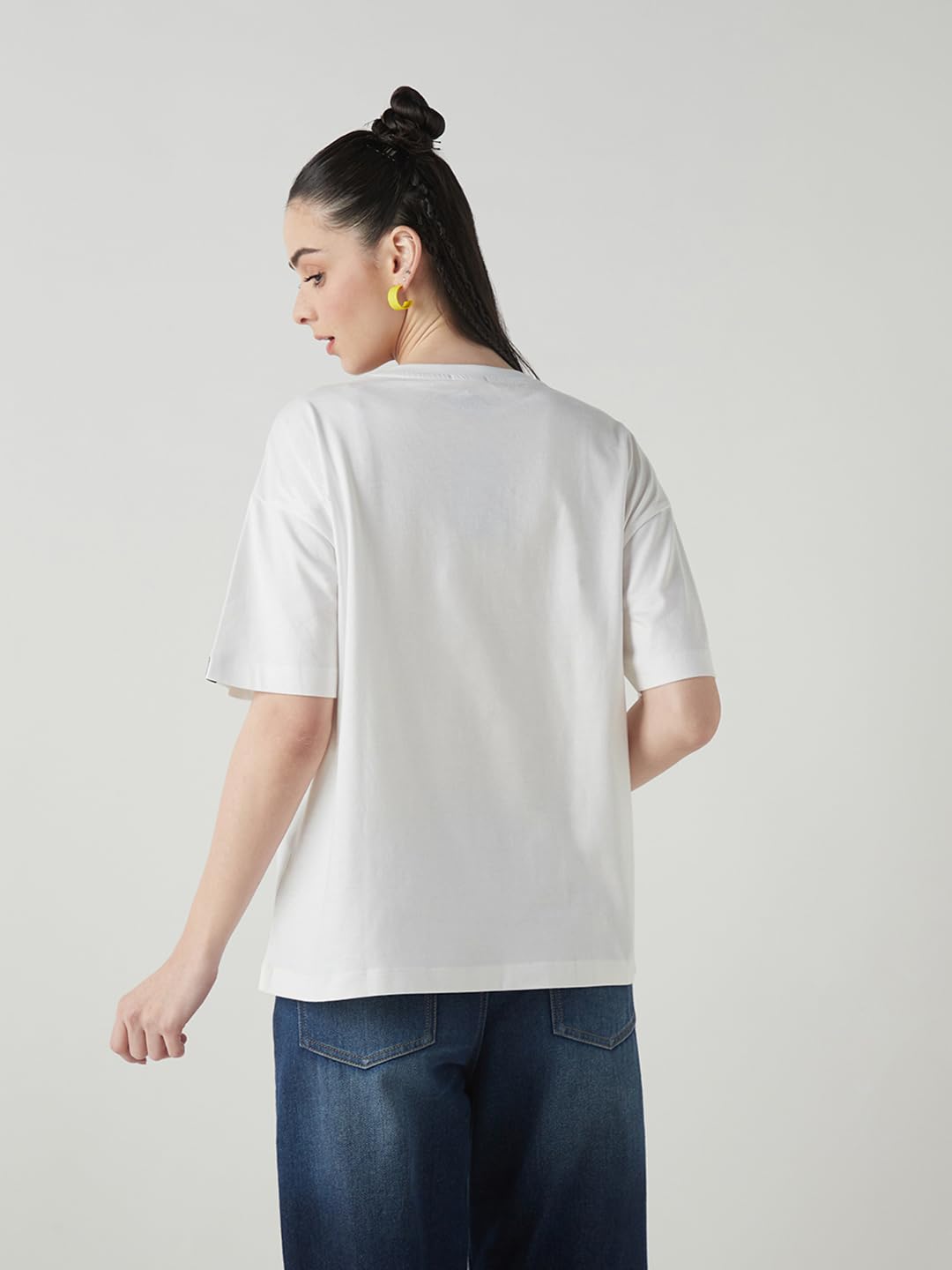 Bewakoof Official Garfield Merchandise Women's Graphic Printed Oversized Fit Half Sleeve Round Neck Cotton Jersey T-Shirt