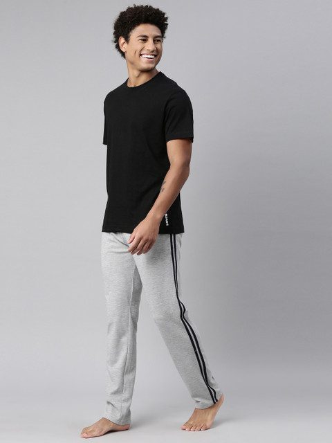 Levis Men Soft Pure Cotton Round Neck Half Sleeve Tshirt