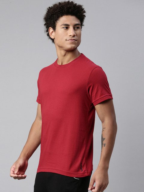 Levis Men Soft Pure Cotton Round Neck Half Sleeve Tshirt