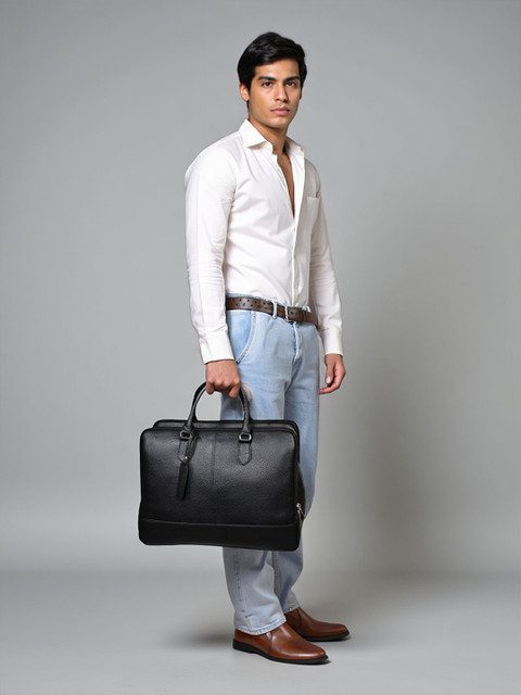 Mast & Harbour Structured Shoulder Bag