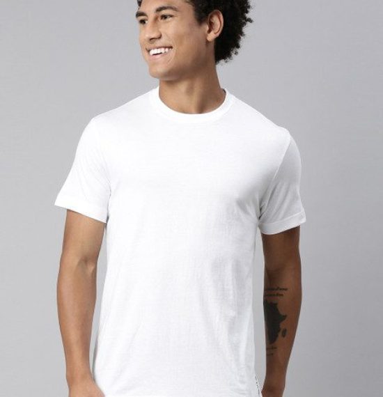 Levis Men Soft Pure Cotton Round Neck Half Sleeve Tshirt
