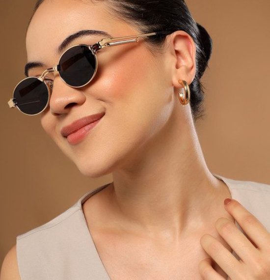 Voyage Unisex Oval Sunglasses with UV Protected Lens B80580MG5182